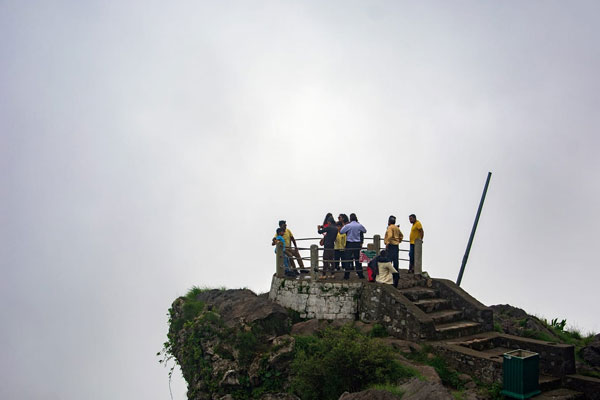 tiffin top nainital