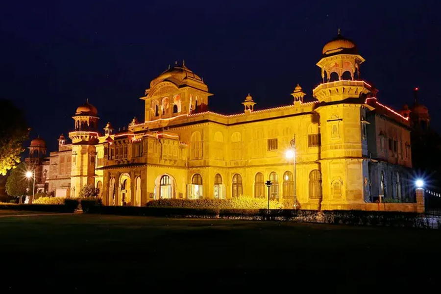 Lallgarh Palace